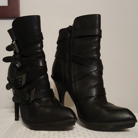Black Genuine Leather high heel boots - Picture 2 of 4